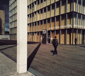 Photo Conflicting arrows